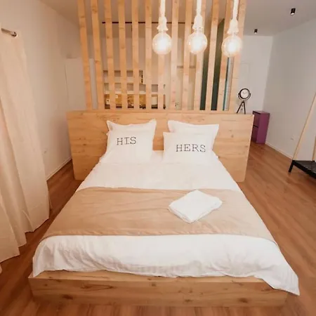 Tirana Green Apartment ティラナ