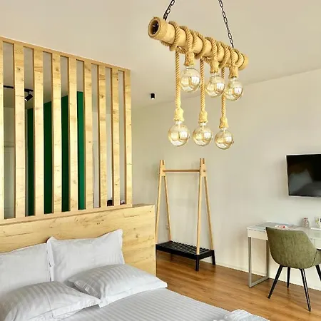 Tirana Green Apartment ティラナ