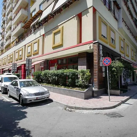 公寓 Tirana Green Apartment 地拉那