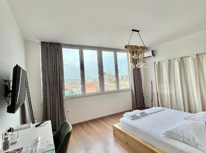 Tirana Green Apartment 地拉那